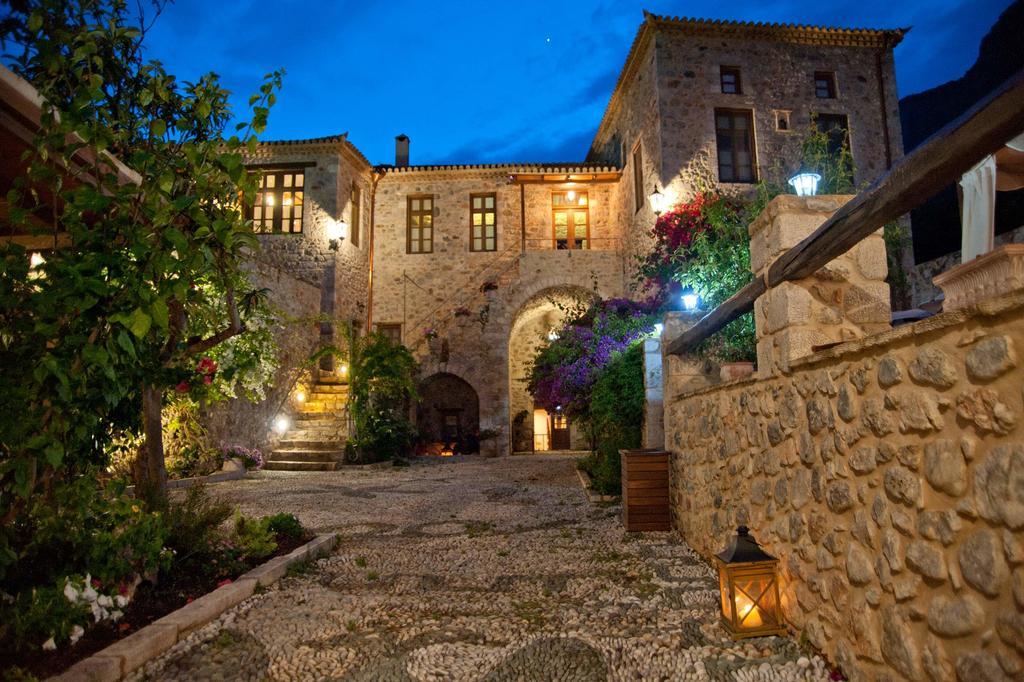 Archontiko Hatzipanayioti Leonidio Exterior photo